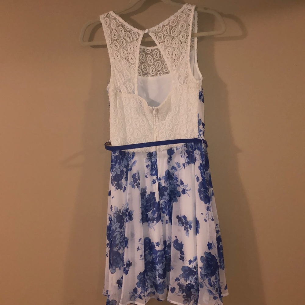 Dress - Picture 3 of 6